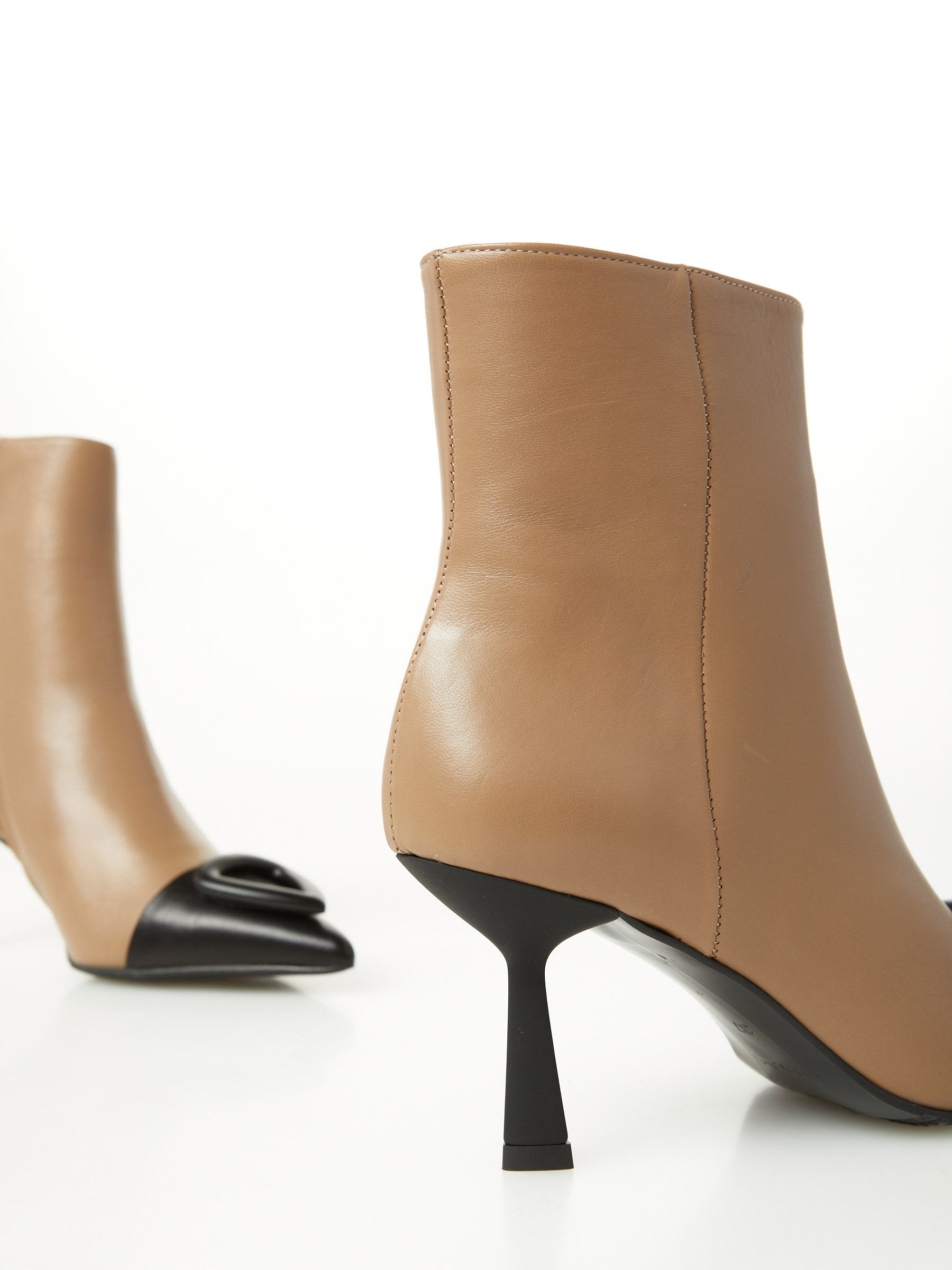 Leather Ankle Boot With Accessory