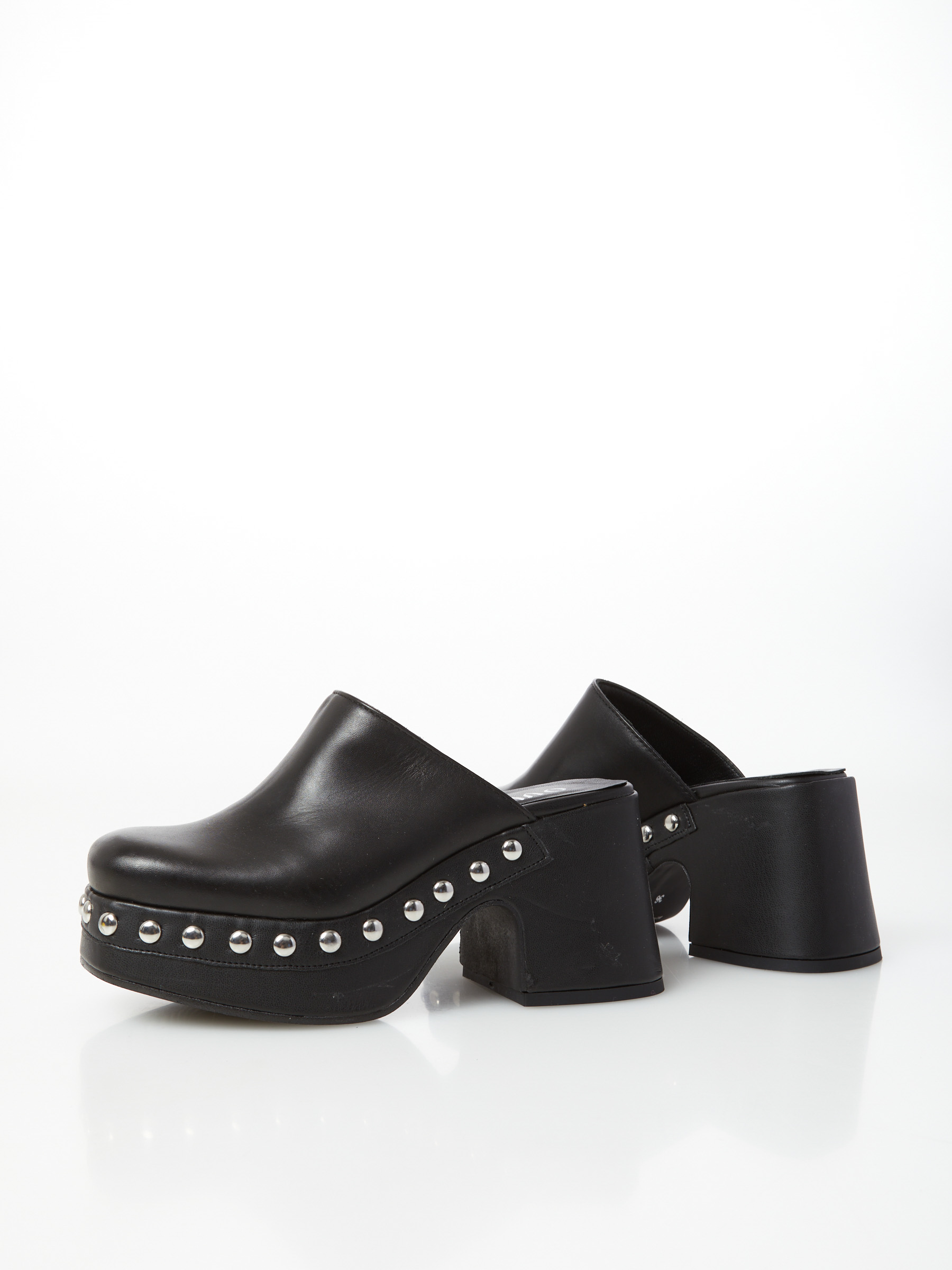 Leather Mules With Studs Vivienne
